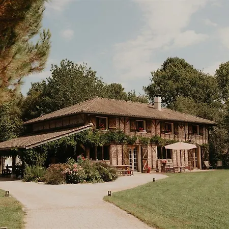 Le Domaine De Petiosse * Сен-Жюльен-ан-Борн