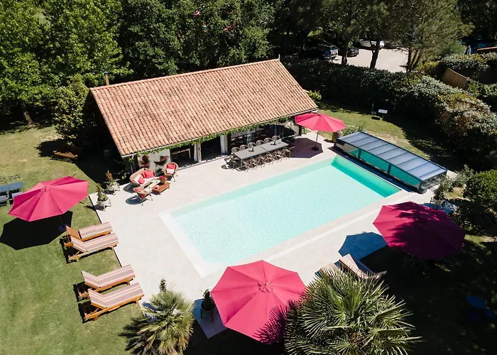 Le Domaine De Petiosse Bed & Breakfast *