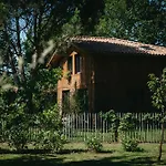 Bed & Breakfast Le Domaine De Petiosse Saint-Julien-en-Born