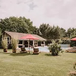 Bed & Breakfast Le Domaine De Petiosse *