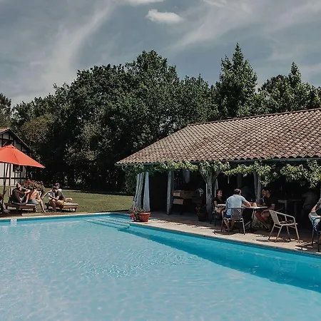 Le Domaine De Petiosse Bed and breakfast *
