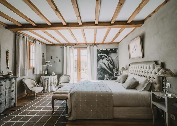 Le Domaine De Petiosse Bed & Breakfast